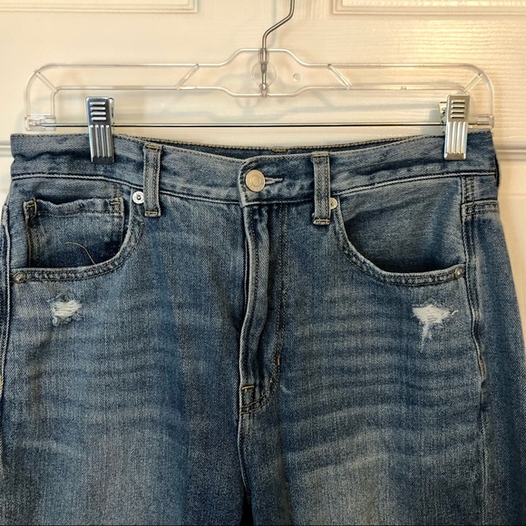 American Eagle High-Rise Mom Jeans - Picture 3 of 6